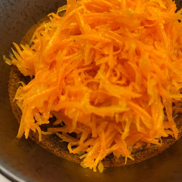 子どもも食べやすい♡フルーティーキャロットラペ